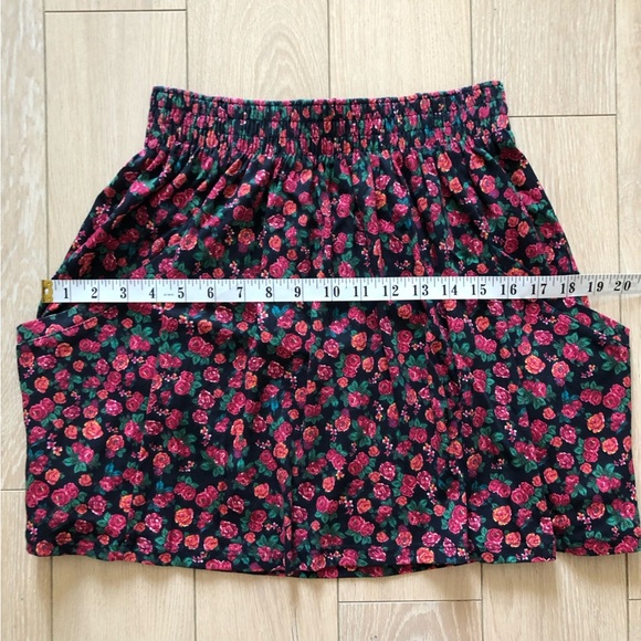 Zara Trafaluc Rose Print Pocket Mini Skirt Size M - Picture 8 of 9